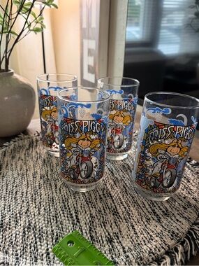 Miss Piggy Vintage Style Drinking Glasses - Set of 4 - Colorful Graphics